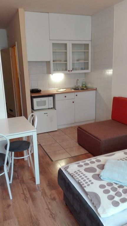 West City Apartments Budapest Bagian luar foto